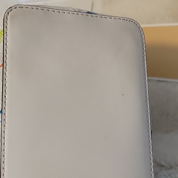 Michael Kors Jet Set Tote With Airplane Design - Picture 10 of 11